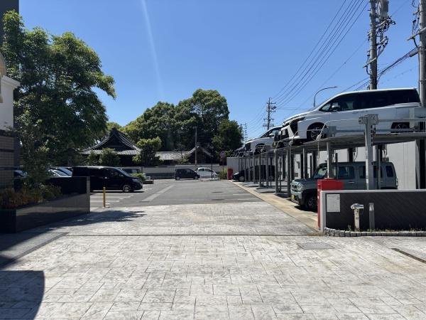 シンフォニア岡崎西の駐車場|敷地内駐車場です。