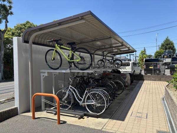 シンフォニア岡崎西のその他共用部分|駐輪場です。