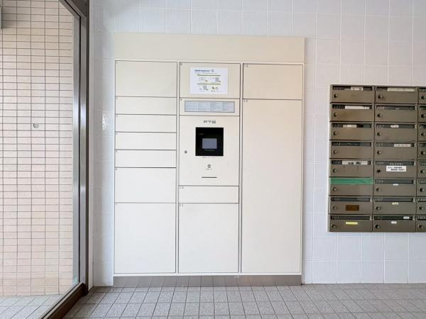 ガーデンハイツ藤が丘のその他共用部分|宅配ボックス完備。