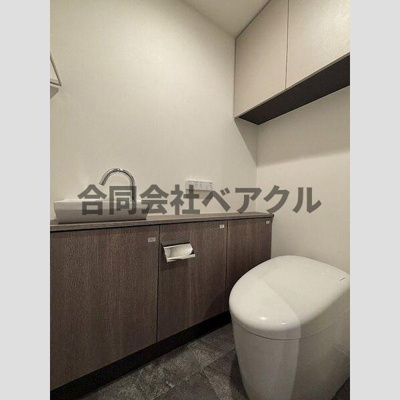 【トイレ】 | プレミスト京都二条城北 | 落ち着いたトイレです