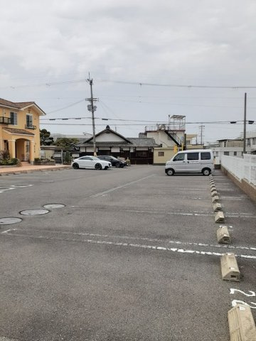 コンストライフＣブロックの駐車場