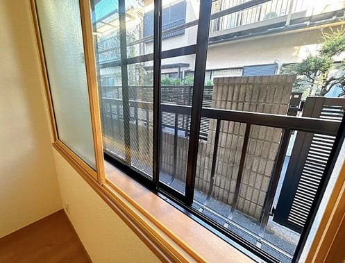 【バルコニー】