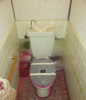 【トイレ】 | 尼崎市瓦宮１丁目中古戸建 | トイレです♪お好きなリフォームを楽しんでみませんか？