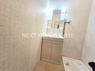 【独立洗面台】 | 尼崎市大庄北１丁目中古戸建 | 洗面化粧台です♪シャワー水栓で使い勝手も良いです！！