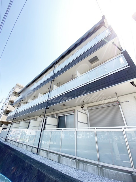 藤沢市円行１丁目の賃貸マンション