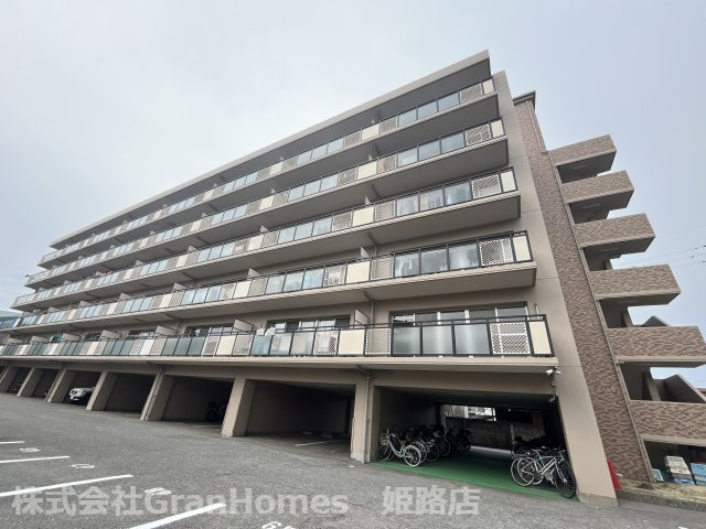 シルトクレーテ青山の外観