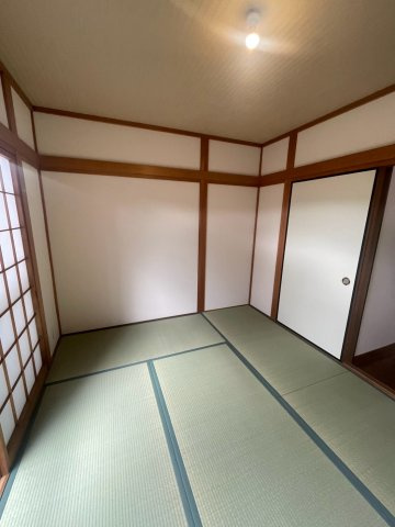 長岡京市今里川原の和室