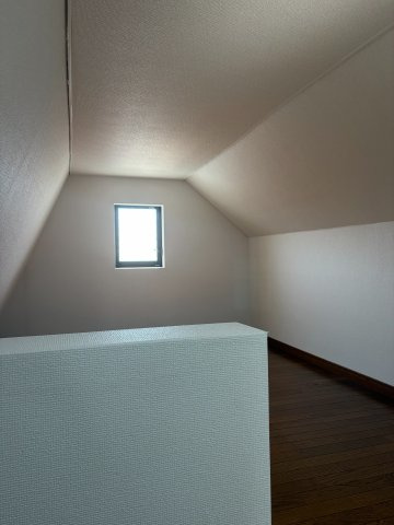 長岡京市今里川原の洋室