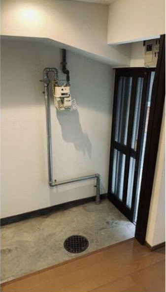 西側町の玄関