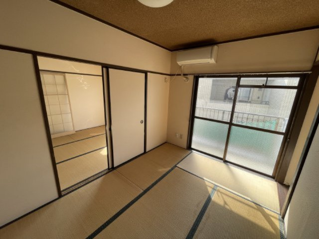 ピュアライフ長草A棟の和室|別号室の写真となります