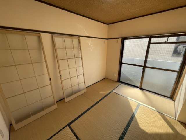 ピュアライフ長草A棟の和室|別号室の写真となります