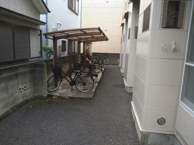 【その他共用部分】 | レオパレスみずき | 駐輪場　原付＆自転車のみ駐輪可能
