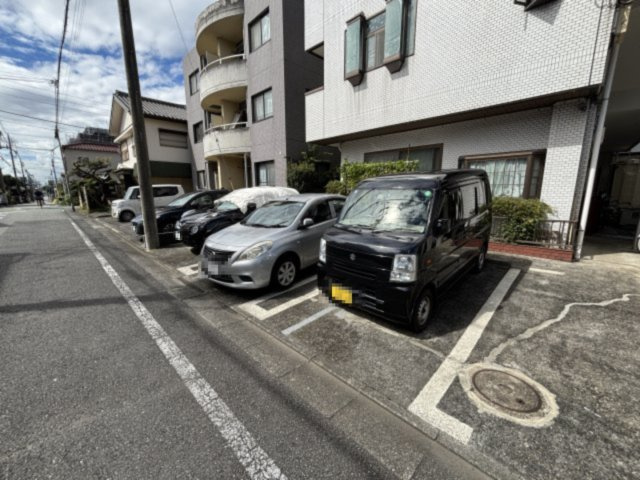 プリンスコーポＮＡＫＡＪＩＭＡの駐車場