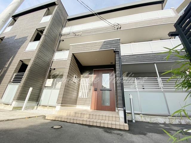 鎌倉市山崎の賃貸マンションの外観