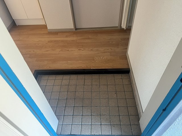岡嶋グリーンハイツの玄関