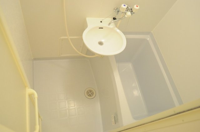 レオパレスＫＡＭＩＴＡＮＩＧＡＭＩの洗面所