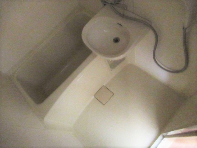 神戸市西区伊川谷町潤和のアパートの浴室