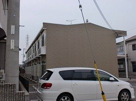 レオパレスマリンハイツの外観