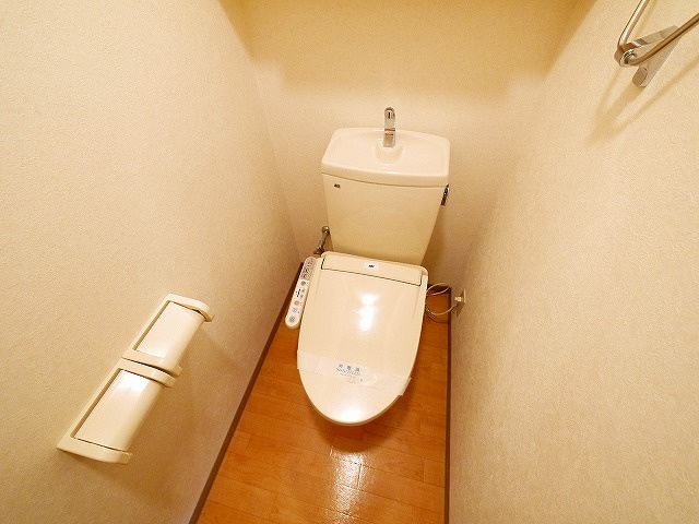メゾン・酒屋辻のトイレ|コンパクトで使いやすいトイレです