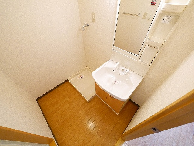 メゾン・酒屋辻の独立洗面台|独立洗面台あり、毎朝おしゃれに忙しい女性の方におすすめです