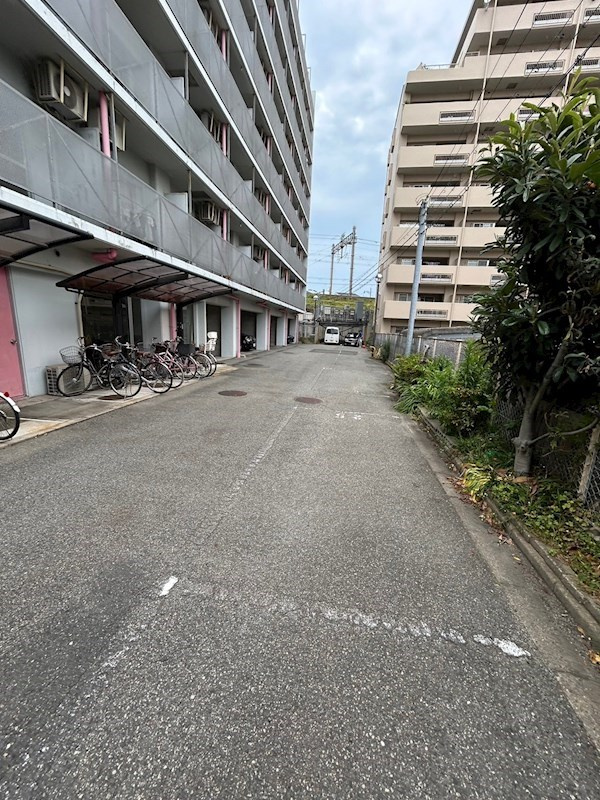 キューブ塚口（東塚口町1丁目）の駐車場|駐車場です