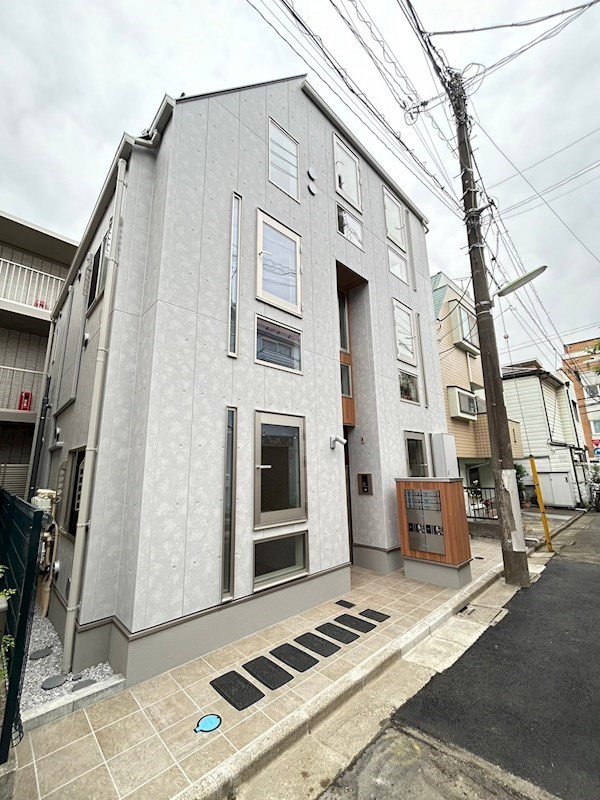 ヒューゲルハイム三軒茶屋の外観