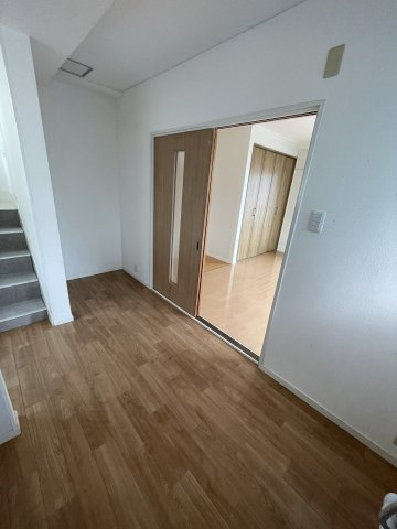 お福ビルの居間・リビング