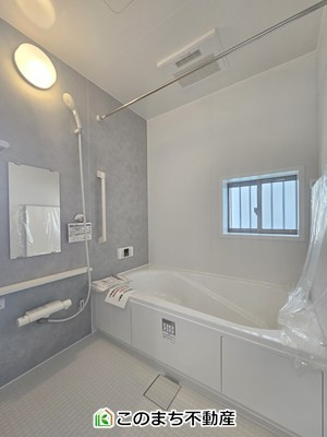 ハートフルタウン宇都宮市清原台4丁目941番の浴室|ゆったりと入れるフルオートバスはお子様との団らんバスタイムが楽しめます♪
足を伸ばしてゆったりくつろげる１坪バスルームです☆