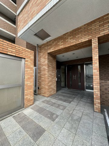 サムティ阿波座Lussoのエントランス