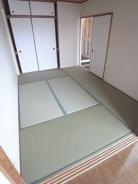 アルコ北園田の居間・リビング|ゆったり過ごせる居間です