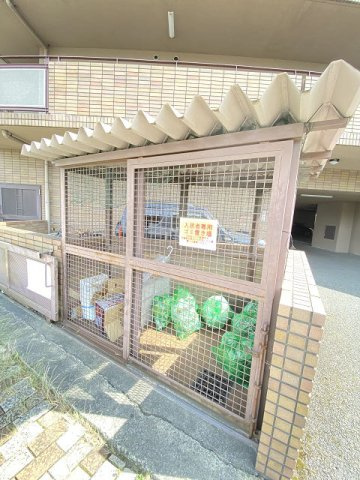 アルコ北園田のエントランス