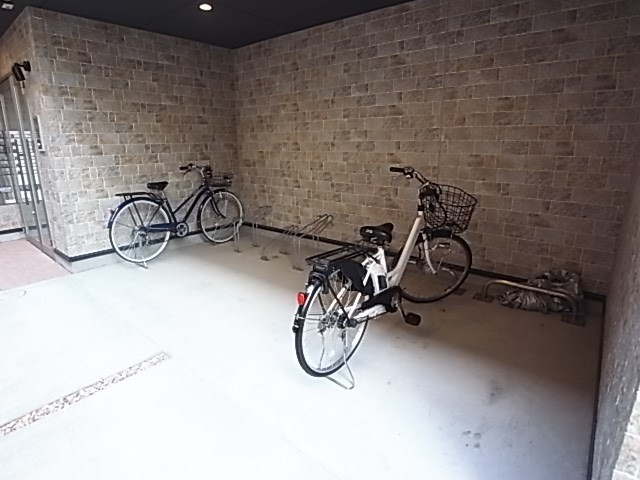 ワコーレヴィータ新神戸の外観
