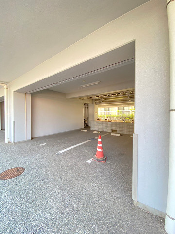GranPino武庫川の駐車場