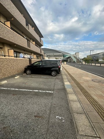 ハイム豊田の駐車場