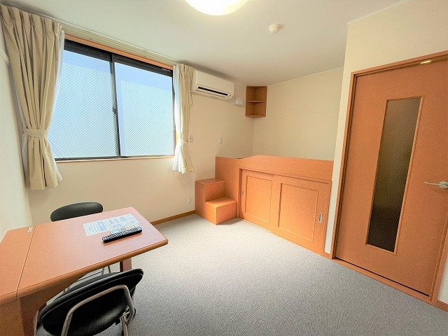 【居間・リビング】 | レオパレス板原