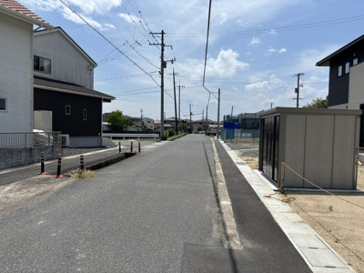 【前面道路含む現地写真】 | 土地　金光町占見　全15区画 | 南側進入路