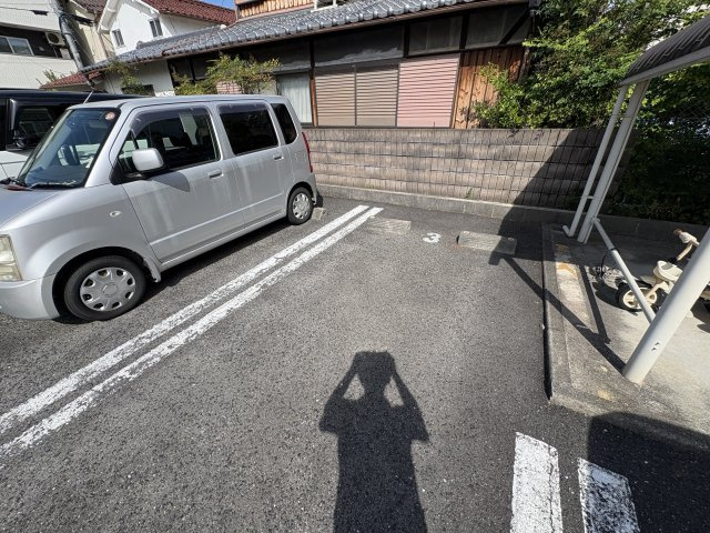 ファウンテンヒルⅡの駐車場