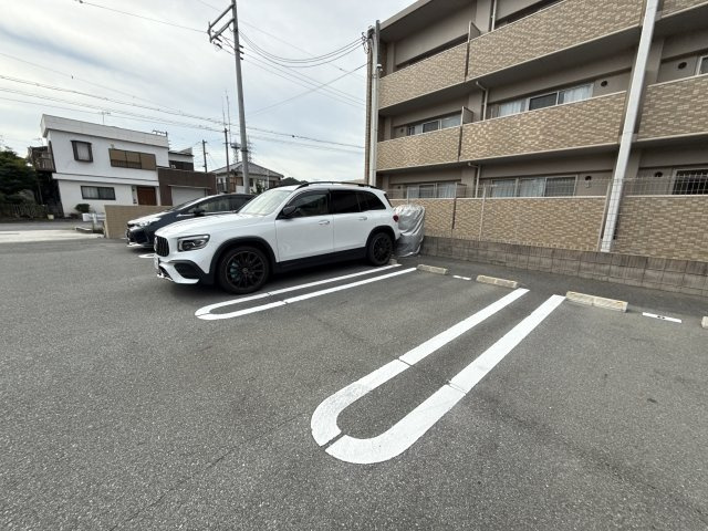 姫路市北今宿２丁目のハイツの駐車場