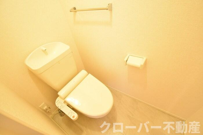 エスポワール津森 B棟のトイレ|温水洗浄暖房便座