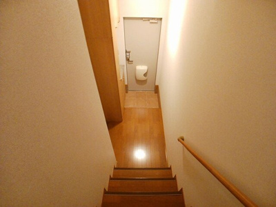 【玄関】 | フォーリストメゾンⅠ | 明るい玄関です