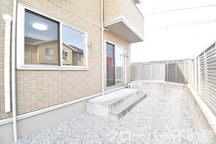 セジュール田村西 A棟の庭|専用庭