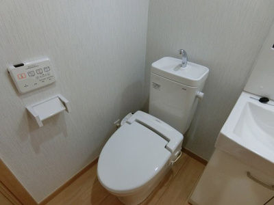 【トイレ】 | カンパーナ鶴間