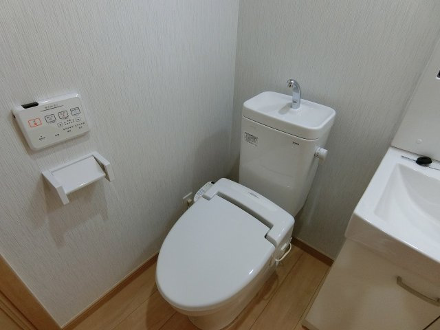 【トイレ】 | カンパーナ鶴間