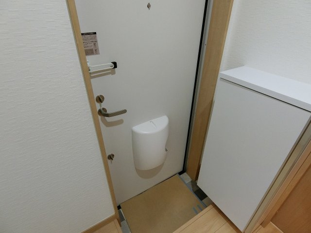 【玄関】 | カンパーナ鶴間