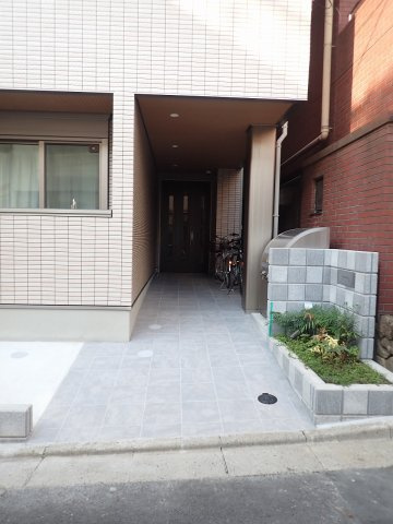 Portofino本郷のエントランス