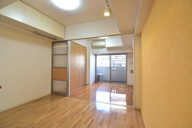 【寝室】セレニテ江坂四番館