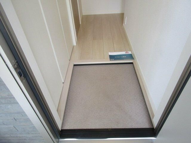 相模原市中央区清新４丁目のアパートの玄関