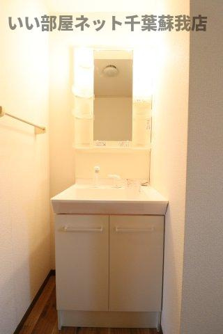 コスモパーク　Ｃの洗面所|朝の準備に活躍する、洗髪洗面化粧台！