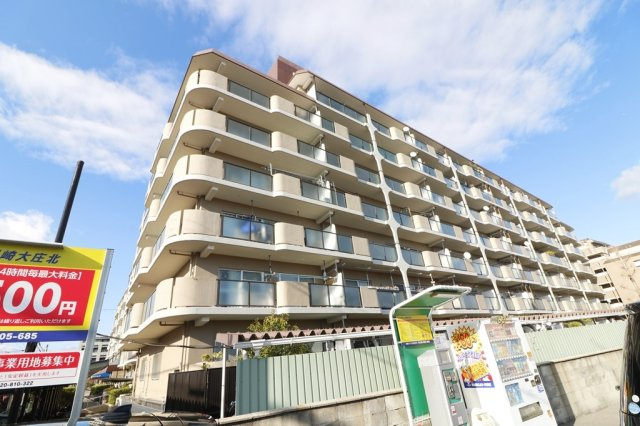 武庫川東グランドハイツの外観|スーパーまで徒歩5分圏内。毎日のお買い物も気軽に済ませられ、暮らしにゆとりが生まれます。
即入居可能◎皆様からのご連絡を心よりお待ちしております。