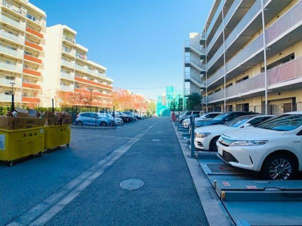 【駐車場】Ｂｒｉｌｌｉａ　ｉｓｔ　三軒茶屋　アイビーテラス